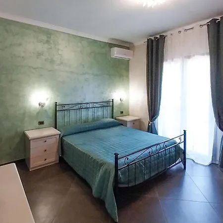 Awesome In Ponte San Cono, Buccin Holiday home *