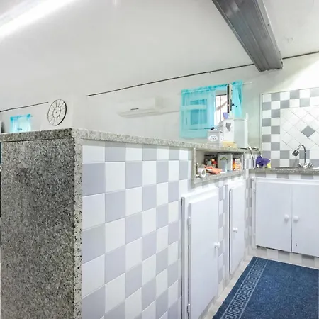 Awesome In Ponte San Cono, Buccin Holiday home Buccino