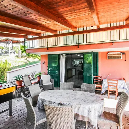 Holiday home Awesome In Ponte San Cono, Buccin Buccino