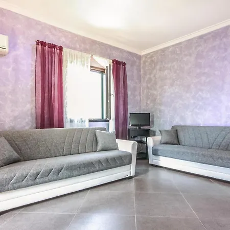 Awesome In Ponte San Cono, Buccin * Buccino